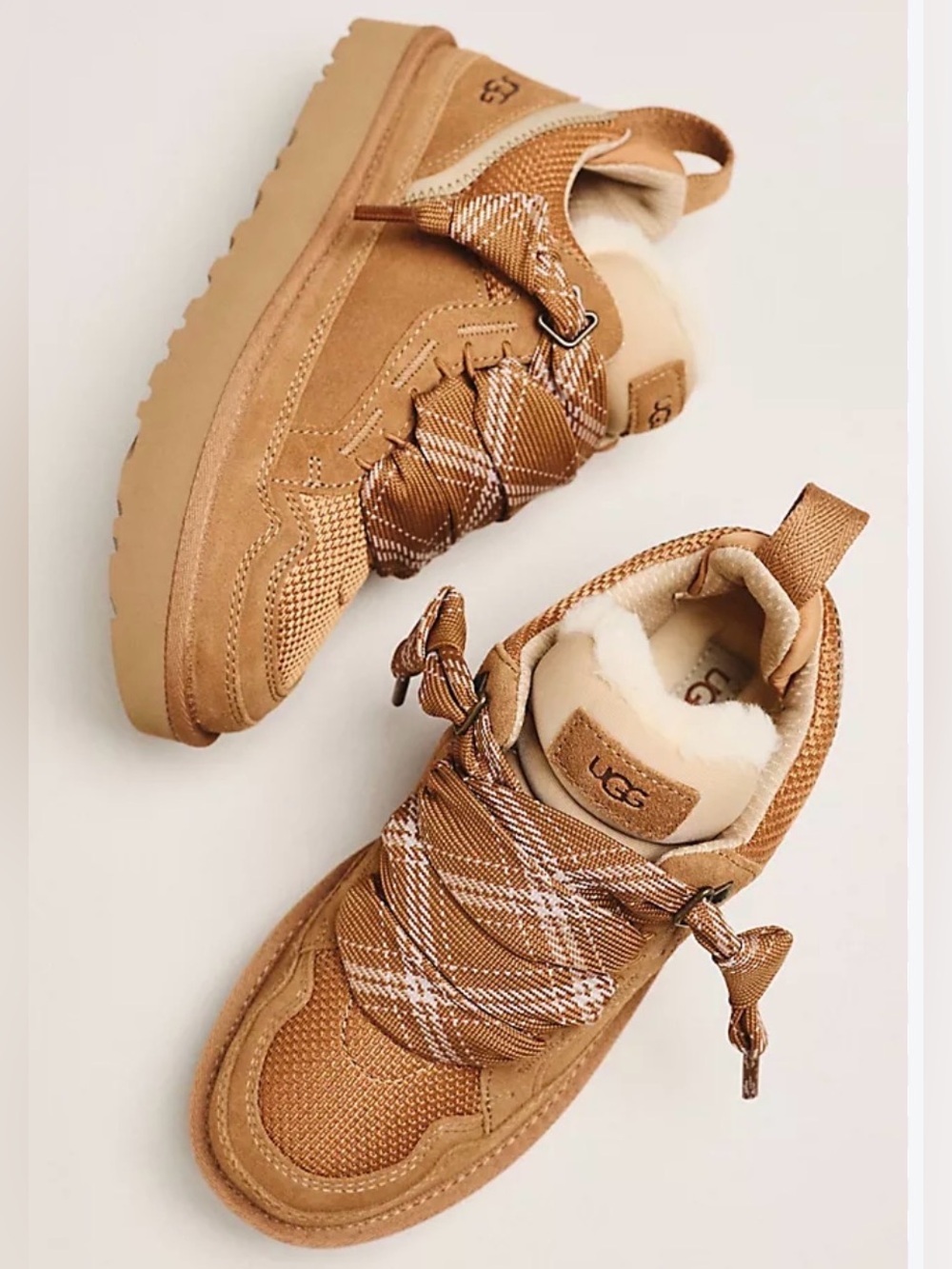 UGG women’s size US 9 Chestnut Brown suede tie up sneaker comfy fleece